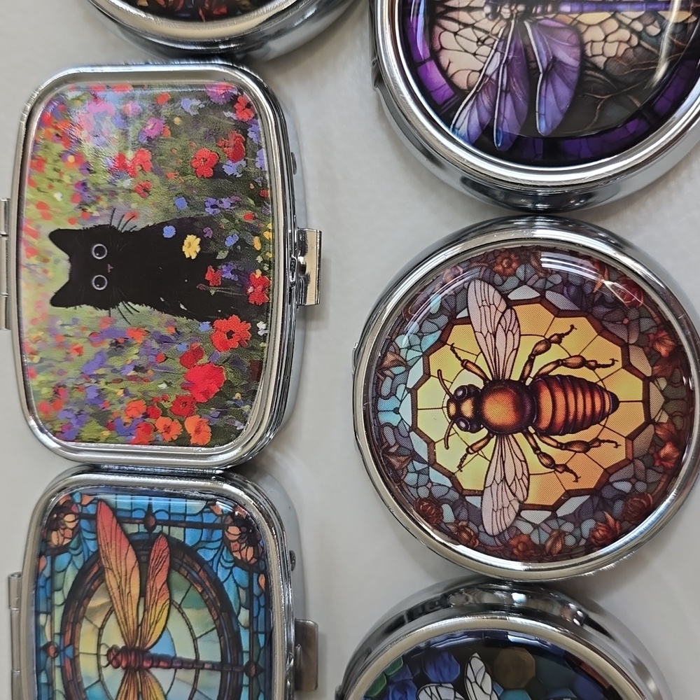 Beautiful  pill boxes - Picture 3 of 5